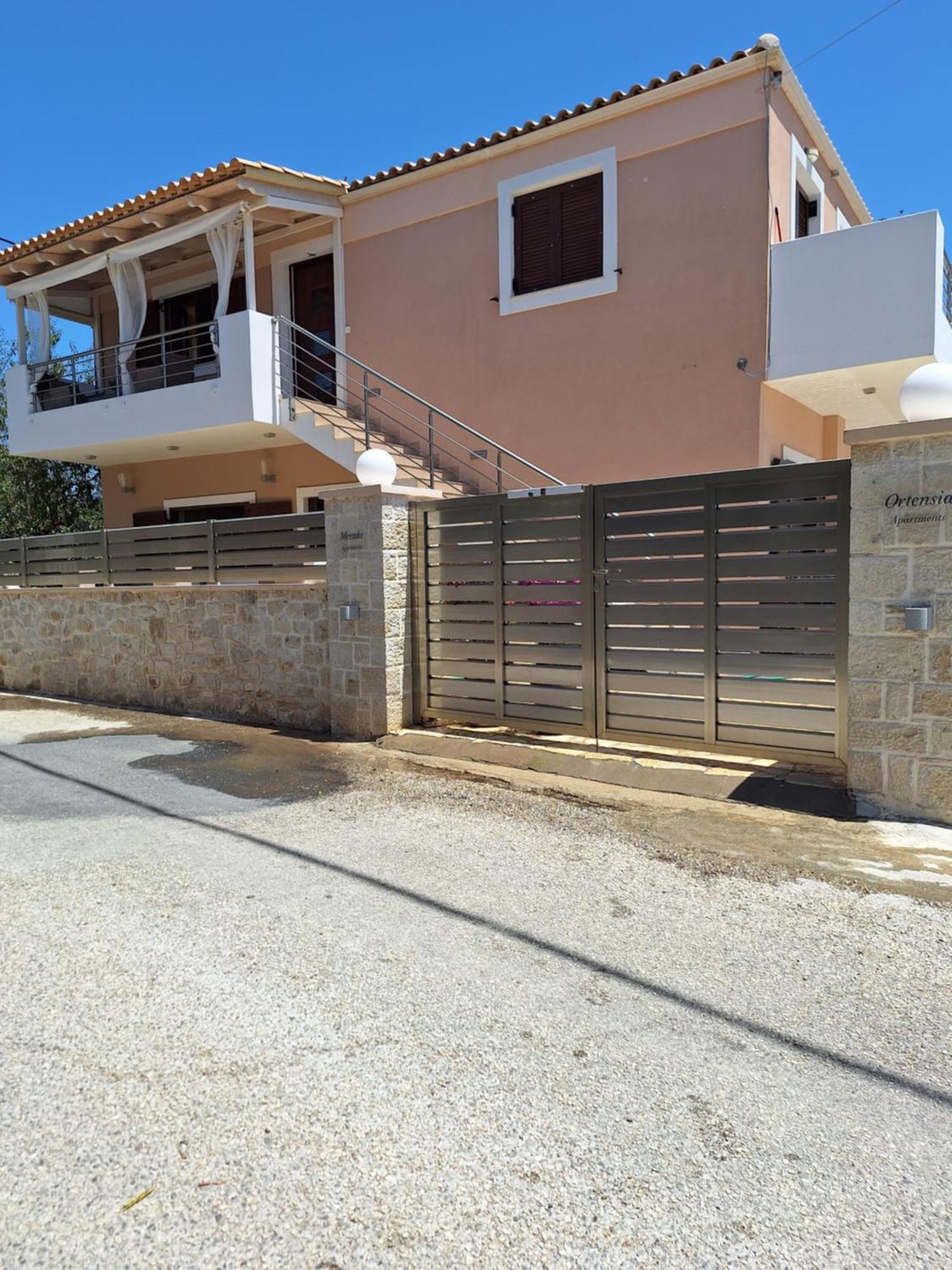 Oziás Ortensia מראה חיצוני תמונה
